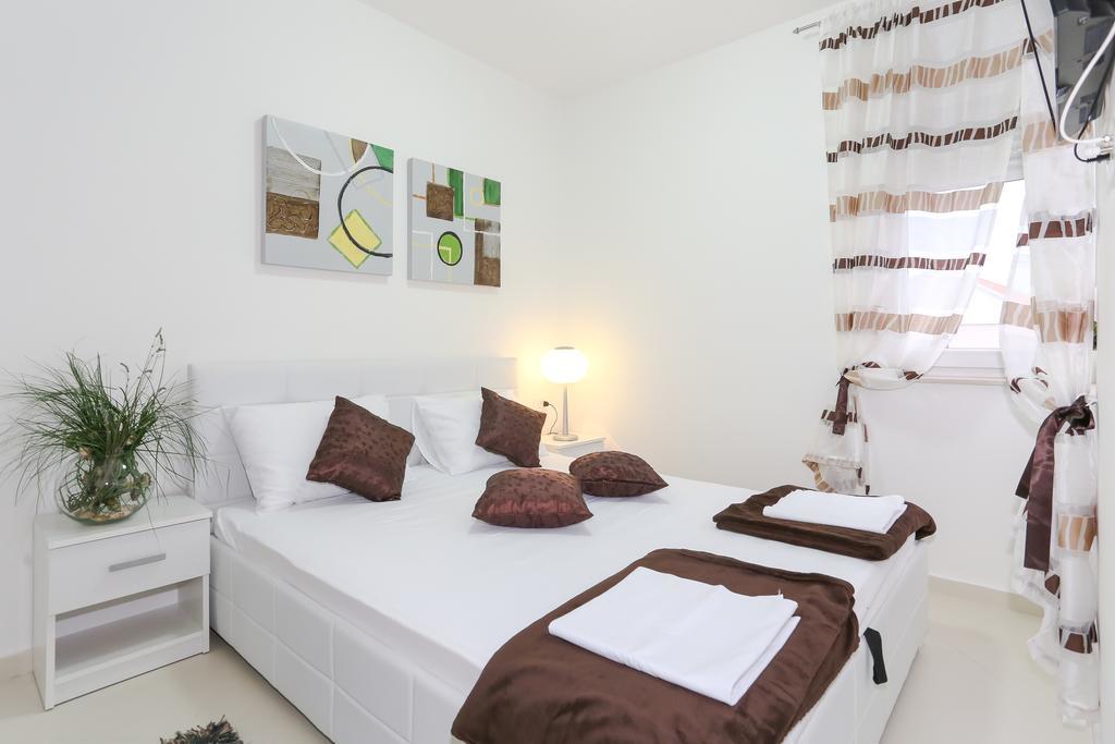 The Tribunj Suites Экстерьер фото